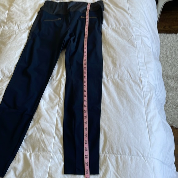 Throw it Higher leggings by Aday - Picture 6 of 8